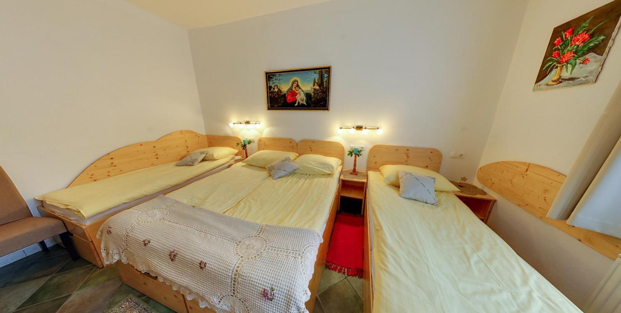 Хостел Mama'S House Церклье-на-Гореньскем Экстерьер фото