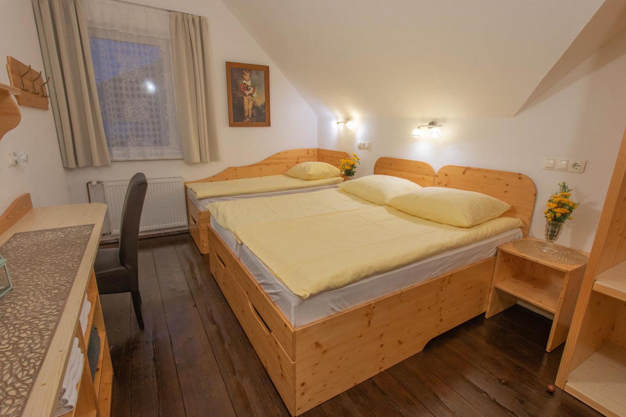 Хостел Mama'S House Церклье-на-Гореньскем Экстерьер фото