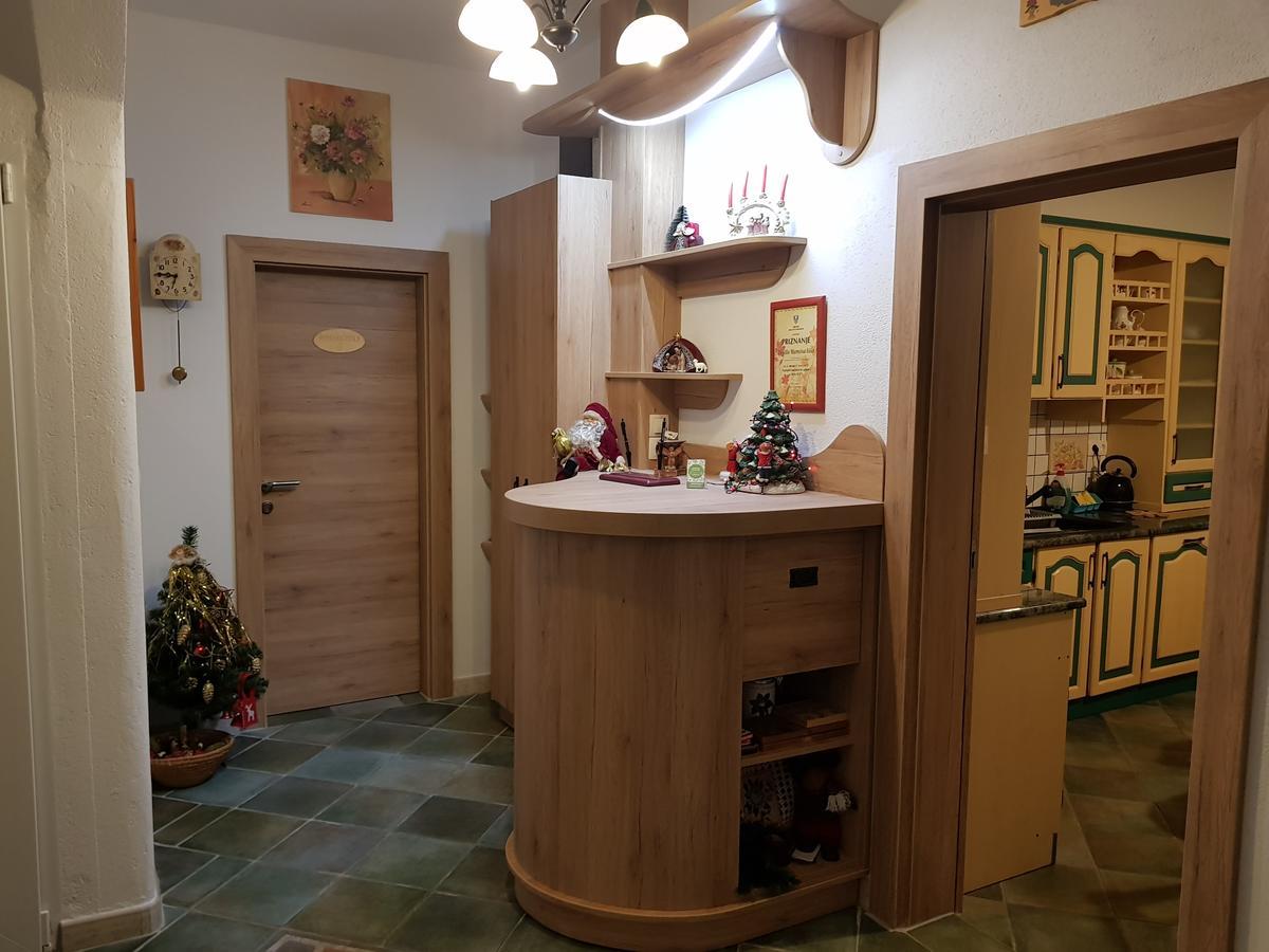 Хостел Mama'S House Церклье-на-Гореньскем Экстерьер фото