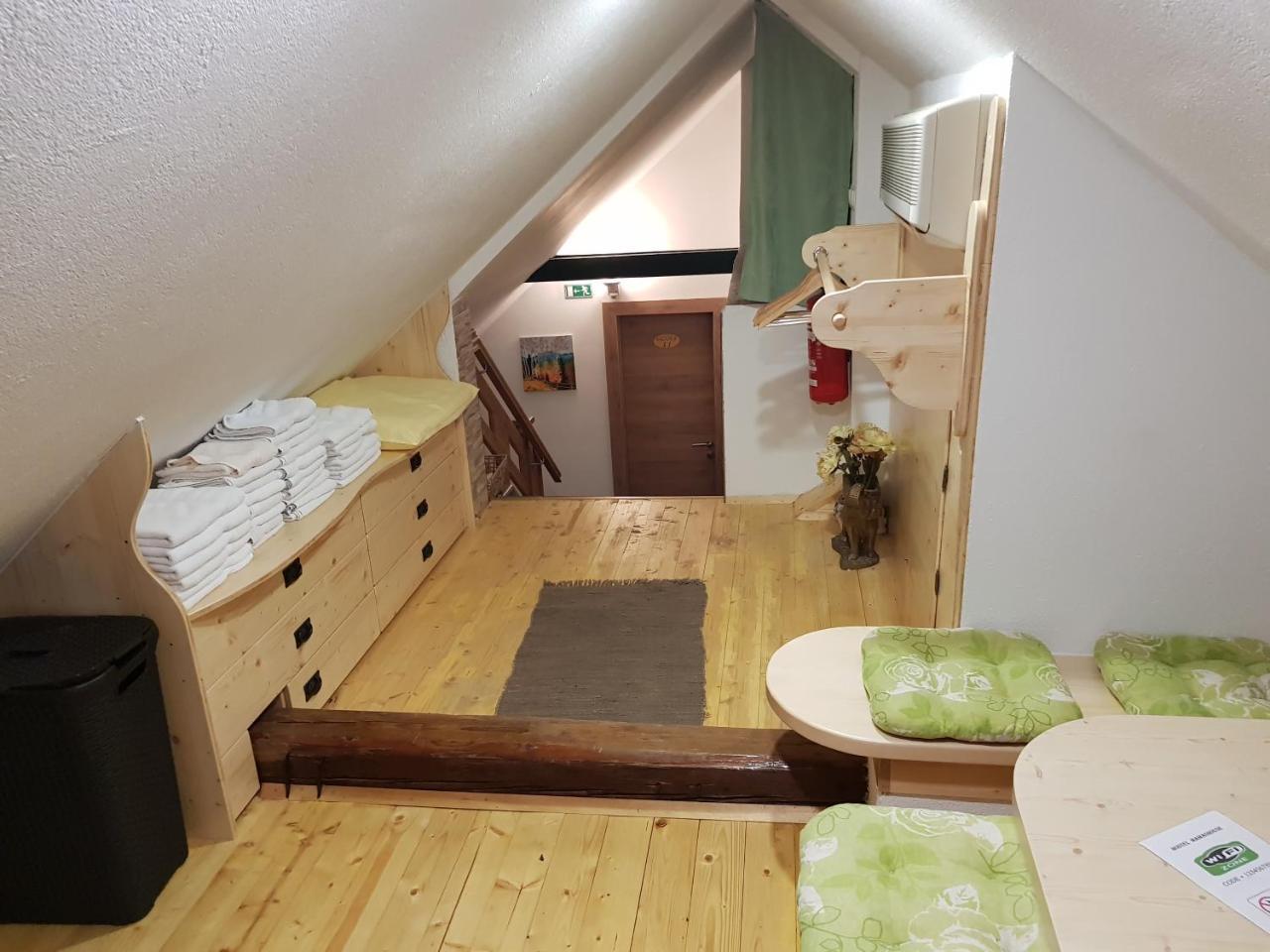 Хостел Mama'S House Церклье-на-Гореньскем Экстерьер фото